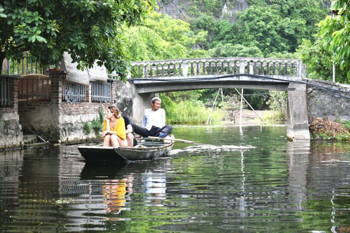 Balade en barque à Tam Coc