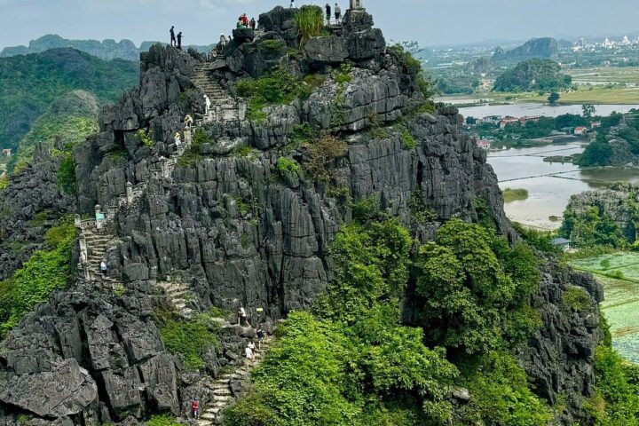 Montagne du dragon Ninh Binh