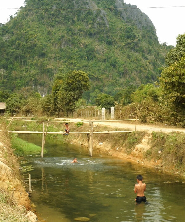 Vang Vieng Village Mong